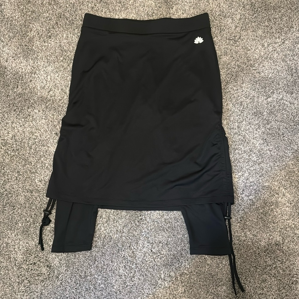 Snoga black athletic skirt size medium